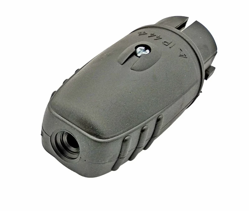 robuster Gummistecker Vollgummi Schuko IP44, 230V, 16A, bis 2,5mm² Außenbereich