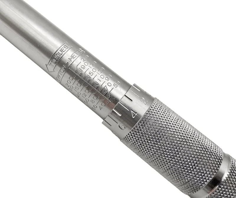 Brüder Mannesmann Drehmomentschlüssel Ratsche Umschaltknarre CRV 1/2 " Zoll (12.5 mm) 40 - 210 Newtonmeter Nm Drehmomentratschenschlüssel, Kiloschlüssel