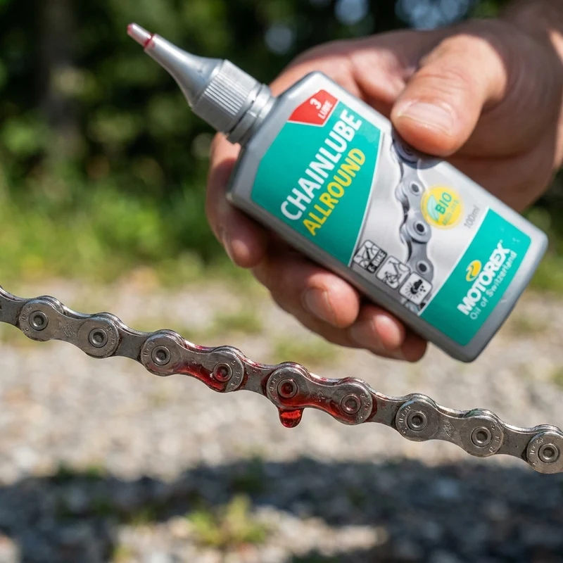 MOTOREX Chainlube Allround Kettenöl 100 ml l Red - langlebige Allwetter-Schmierung
